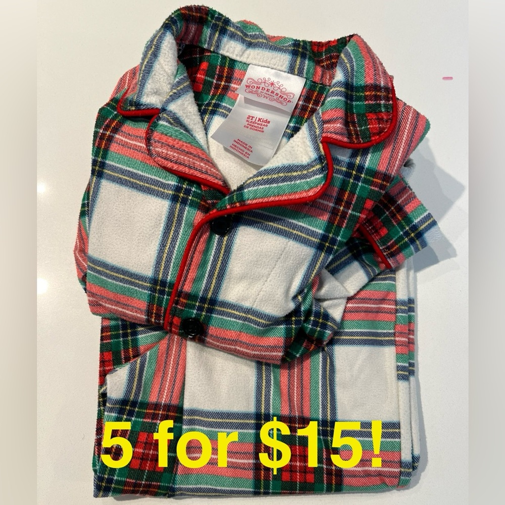 2T Christmas pajama set VGUC